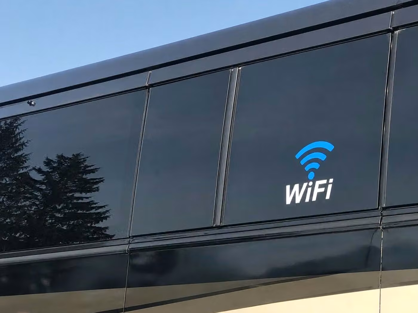 statesboro 18 passenger minibus wifi