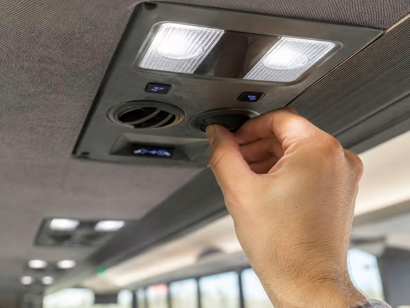 statesboro 20 passenger minibus air conditioning
