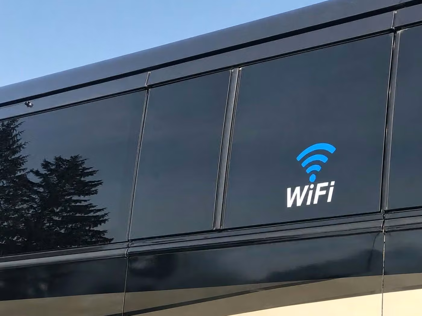 statesboro 30 passenger minibus wifi