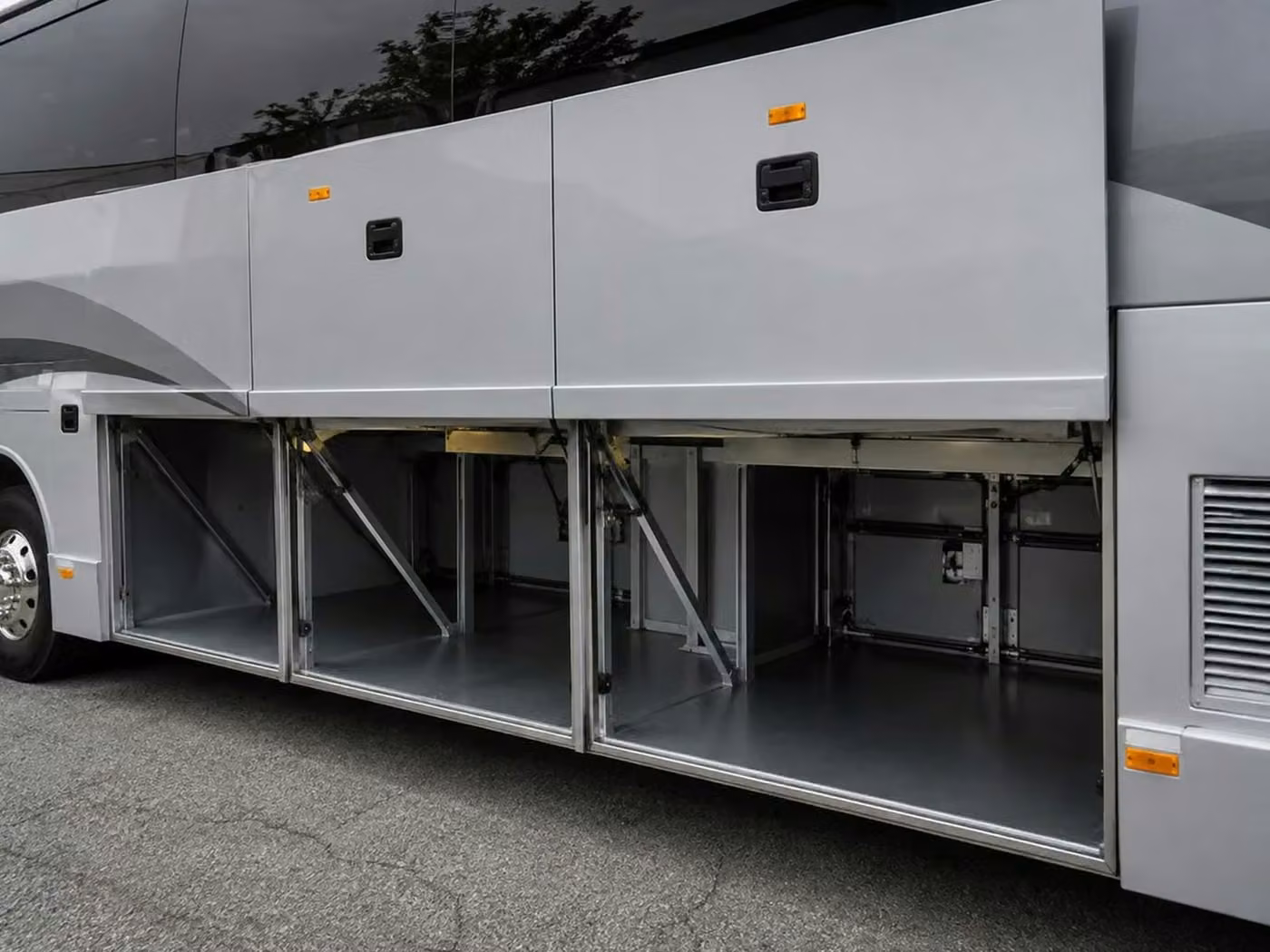 statesboro 56 passenger charter bus luggage bays